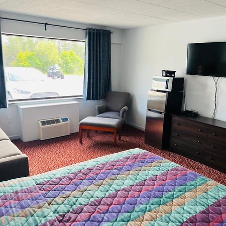 Lively Inn And Suites - Sudbury Naughton Εξωτερικό φωτογραφία