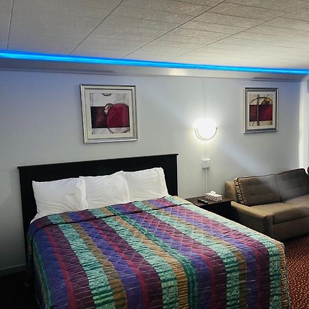 Lively Inn And Suites - Sudbury Naughton Εξωτερικό φωτογραφία