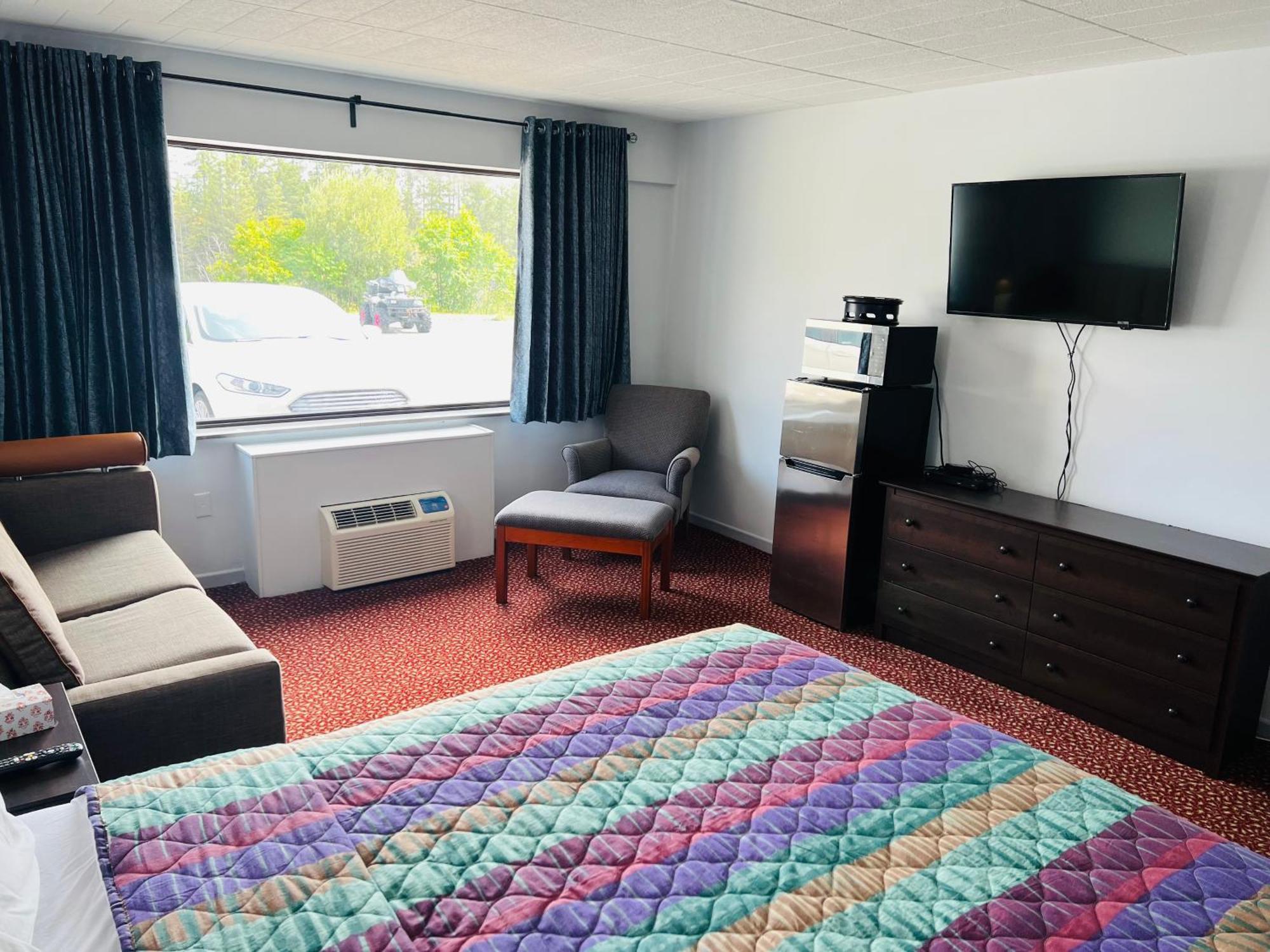 Lively Inn And Suites - Sudbury Naughton Εξωτερικό φωτογραφία
